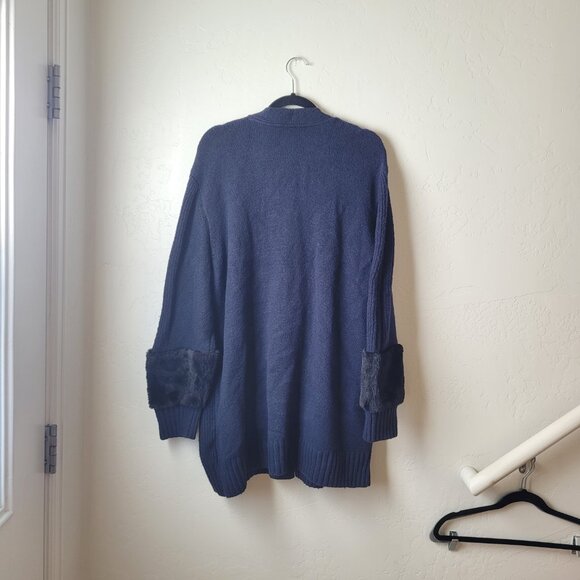 Simply Vera Wang Dark Blue Fur Trim Oversized Knit Cardigan - Picture 4 of 8